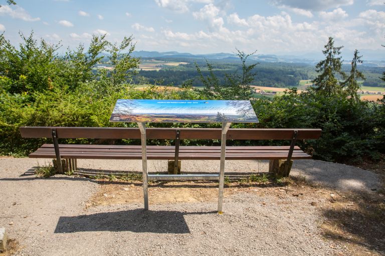 Panorama auf der Ledifluh anlässlich 50 Jahre Jubiläum SAC Ledifluh mit sicht auf die Alpen